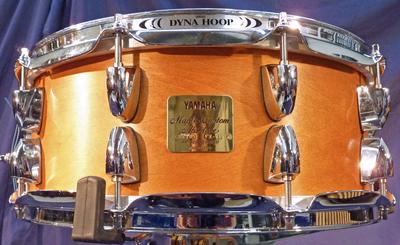 Snare Drum, Maple Custom Absolute 