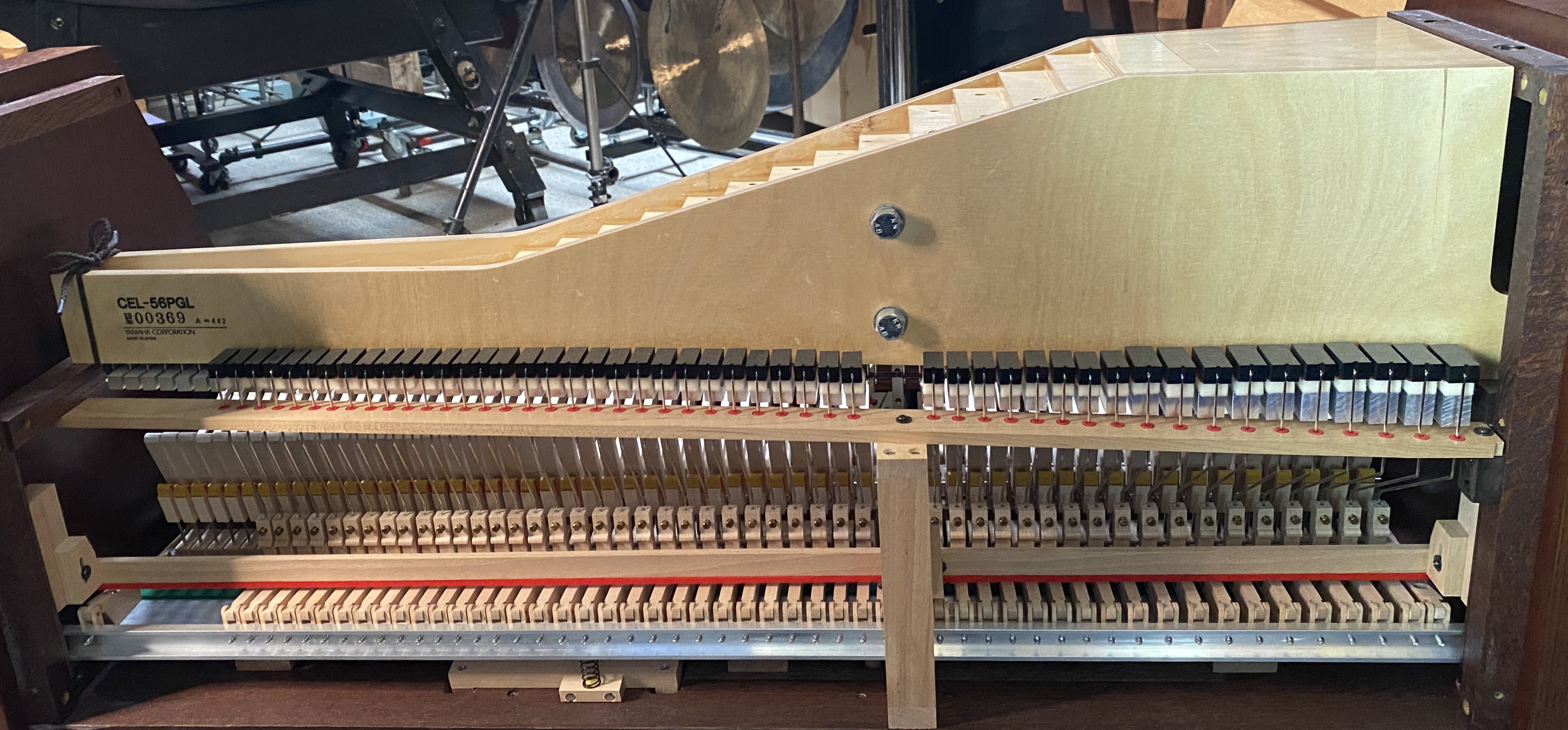 Keyboard glockenspiel interior