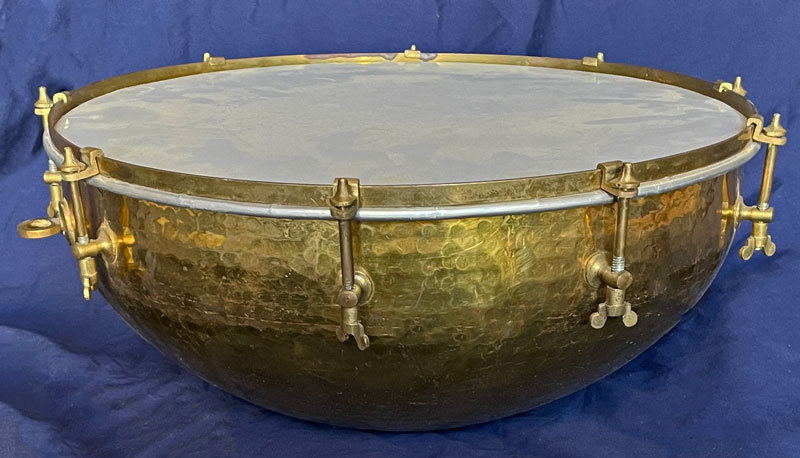Tasha drum, Brass