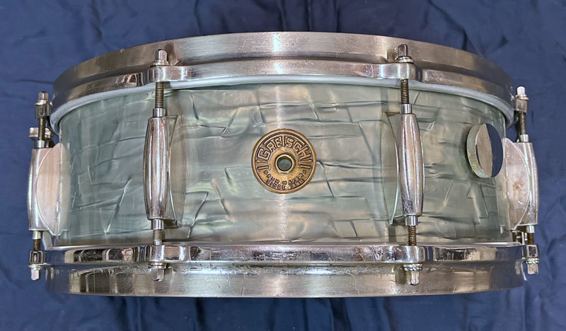 Round Badge 1960s snare drum